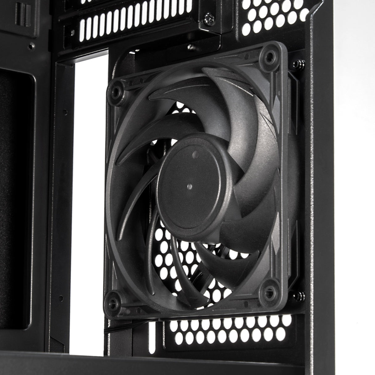 Silverstone CS382