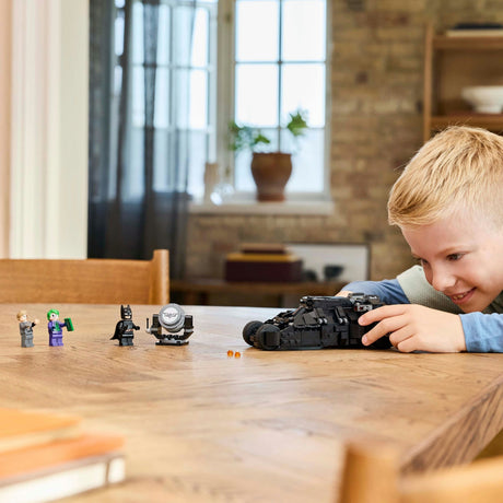 Lego DC Super Heroes – Bauspielzeug „Batman Tumbler vs. Two-Face und der Joker“ (76303)