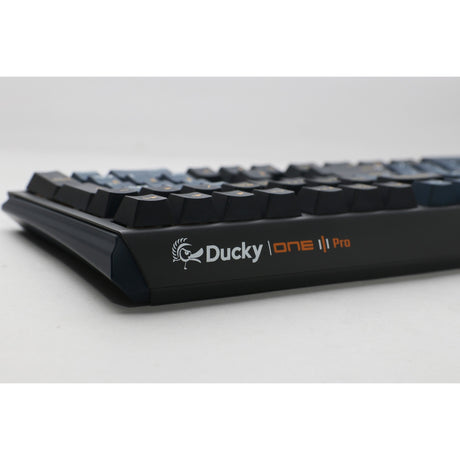 Ducky One 3 Pro, Gaming-Tastatur (Schwarz, US-Layout, Cherry MX2A Blue, RGB-LED, Double-Shot PBT, Quack-Mechanik, Hot-Swap)