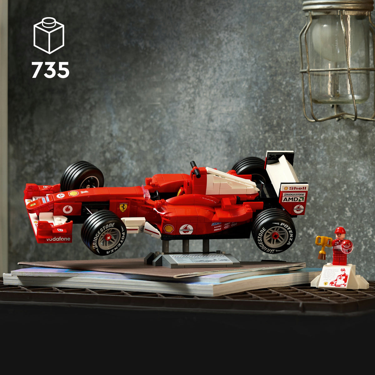 Lego-Ikonen Ferrari F2004 und Michael Schumacher - 11375