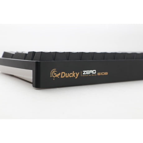 Ducky Zero 6108 Classic Black RGB mechanische Gaming-Tastatur (Schwarz, US-Layout (QWERTY), Cherry MX2A Blau, 100 %, RGB-LEDs, Double-Shot PBT, Hot Swap, 2,4 GHz | Bluetooth | USB-C)