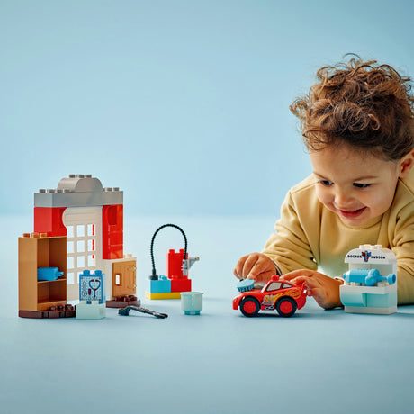 Lego Duplo Disney und Pixar Cars McQueens Besuch in Docs Garage – 10456