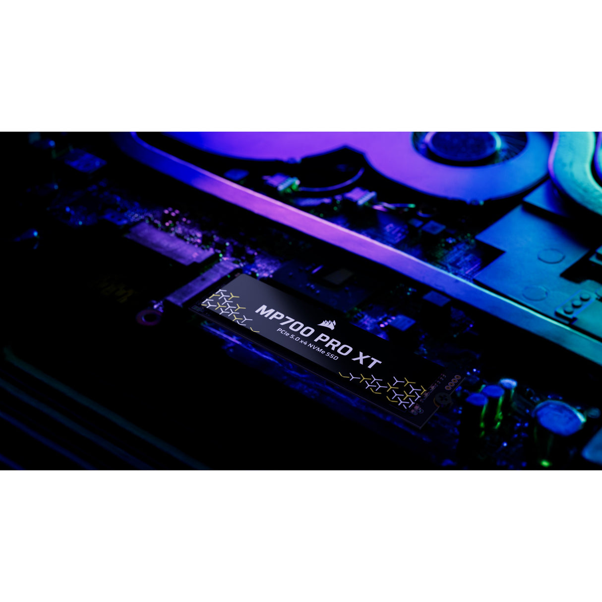 Corsair MP700 Pro XT 4 TB SSD (schwarz, PCIe Gen5 x4 NVMe 2.0, M.2 2280, 3D TLC NAND)