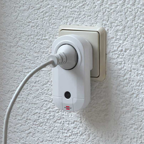 Brennerstuhl RC CE1 3001, 3er-Set Funksteckdosen (mit Handsender und erhöhtem Berührungsschutz) weiß