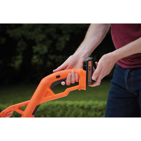 Black+decker Akku-Rasentrimmer ST182320 (orange, Akku im Lieferumfang enthalten)