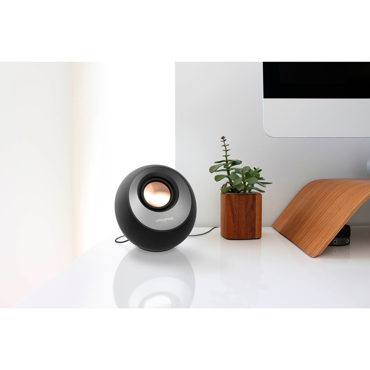 Creative Pebble V3 PC-Lautsprecher (schwarz, Bluetooth, USB-C, Aux)