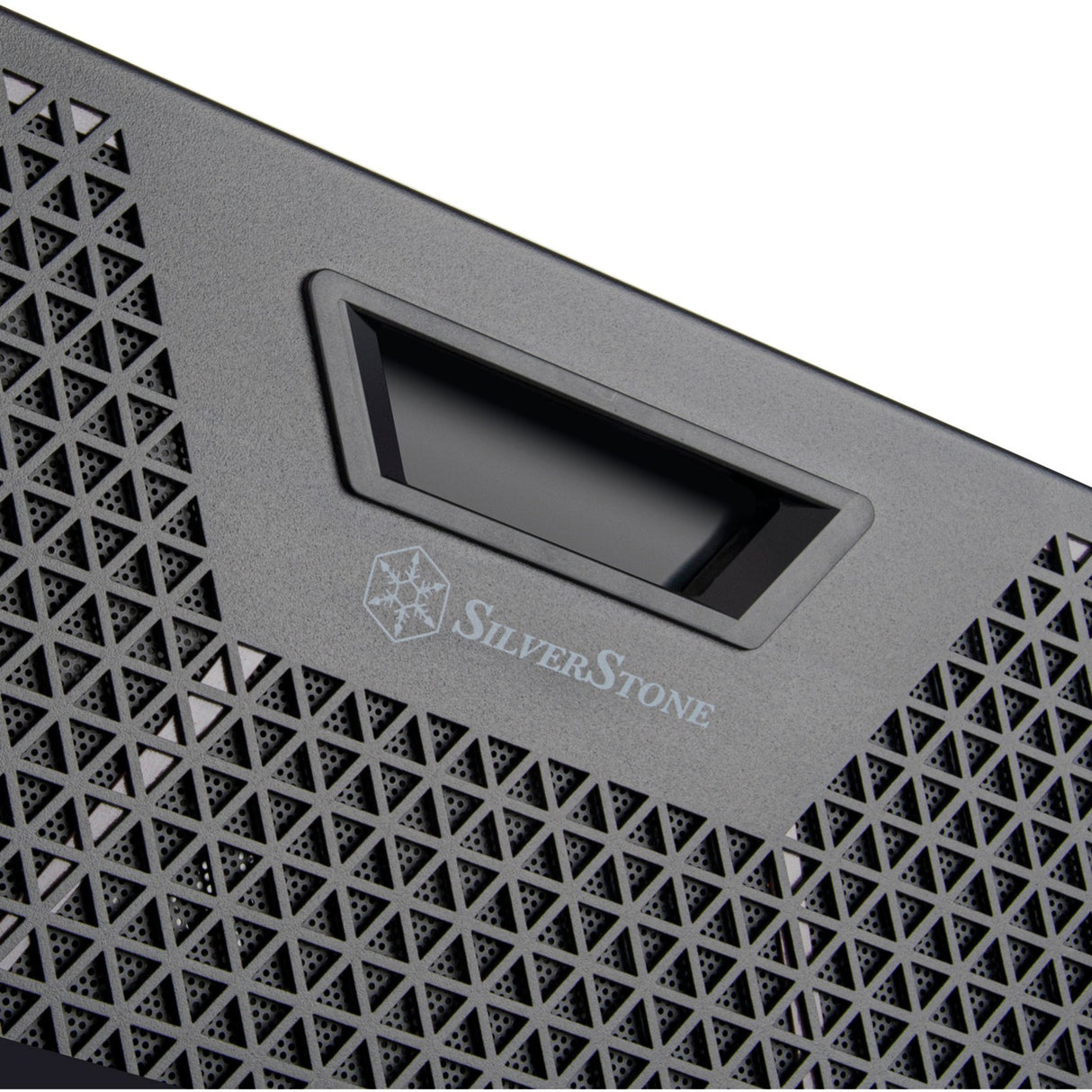 Silverstone RM51