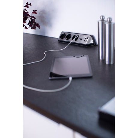 Brennerstuhl ®estilo Eck-Anschlussdosenleiste mit USB-Ladefunktion 4-fach 2x Schutzkontaktsteckdose 2x Euro silber schwarz