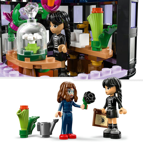 Lego® Mittwoch Schwarze Dahlie – 76784