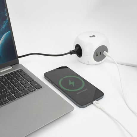 Act-Konnektivität: Act-Steckdosenleiste mit 3 Steckdosen, 30 W Stromversorgung, USB-C-A-Anschlüssen, Kabellänge 1,5 m, AC2425