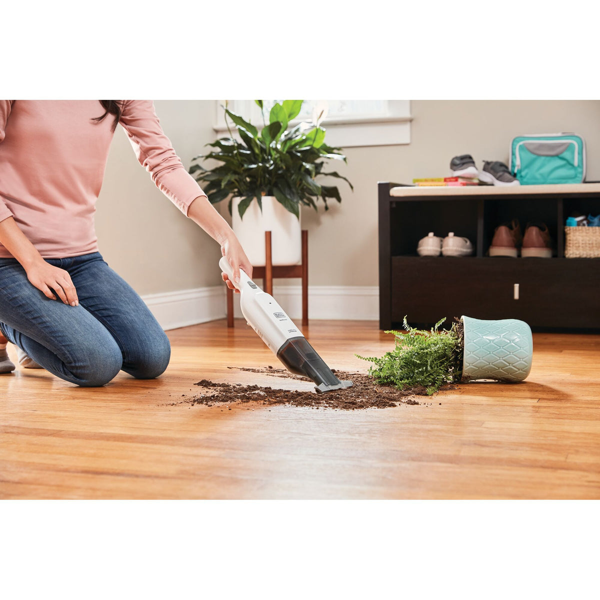 Black+decker hlvc315j11-qw 12v 1.5ah slim handvac kruimeldief handstofzuiger (wit, incl. jack-plug lader)