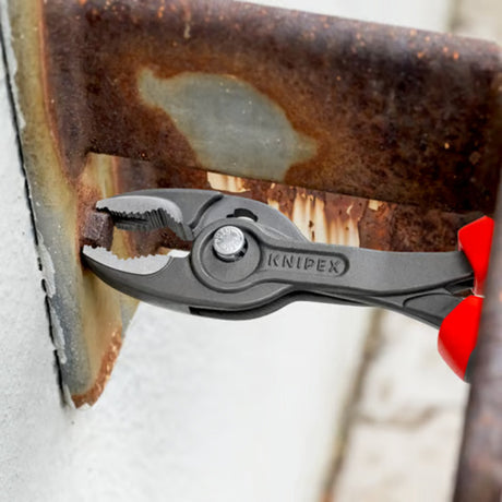 Knipex Frontgripzange | Länge 200 mm | polierte Mehrkomponentenhüllen | schwarz phosphatiert | 1 Stück - 82 02 200 - 82 02 200