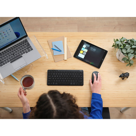 Trust Lyra kompakte kabellose Tastatur (schwarz, US-Layout (QWERTY), Scherenschalter, 65 %, 2,4 GHz USB, Bluetooth)