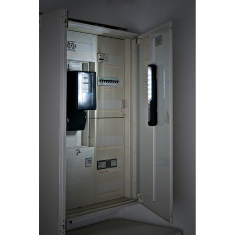 Brennerstuhl LED-Taschenlampe mit Akku, Handlampe mit Dynamo, zum Aufladen (mit 6 hellen SMD-LEDs und 9 Stunden Leuchtdauer)