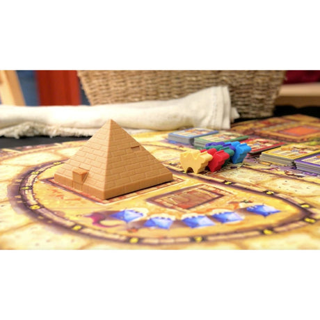 Asmodee eggertspiele Camel Up – Brettspiel Kamelrennen – Neuauflage mit 3D-Palme
