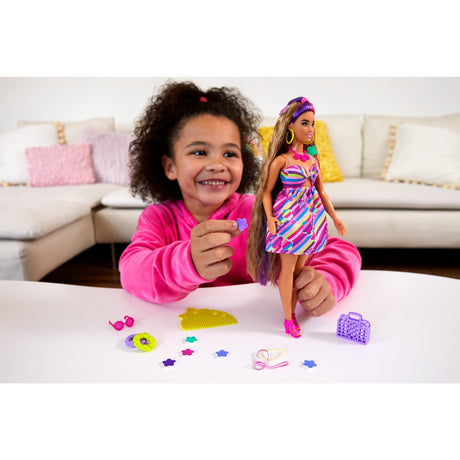 Barbie-Puppe mit totalen Haaren