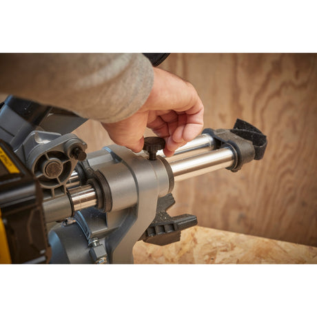 Stanley Fatmax V20 18 V 4,0 Ah 190 mm Kapp- und Gehrungssäge (gelb schwarz, Akku (18 V, 4,0 Ah) und Ladegerät (2 A) im Lieferumfang enthalten)