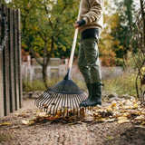 Fiskars Fächerrechen aus massivem Holz mit flachen Zinken FSC – 1077118