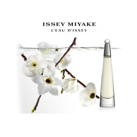 Issey Miyake Eau de Toilette Spray L'eau d'issey Femme 50 ml Damen