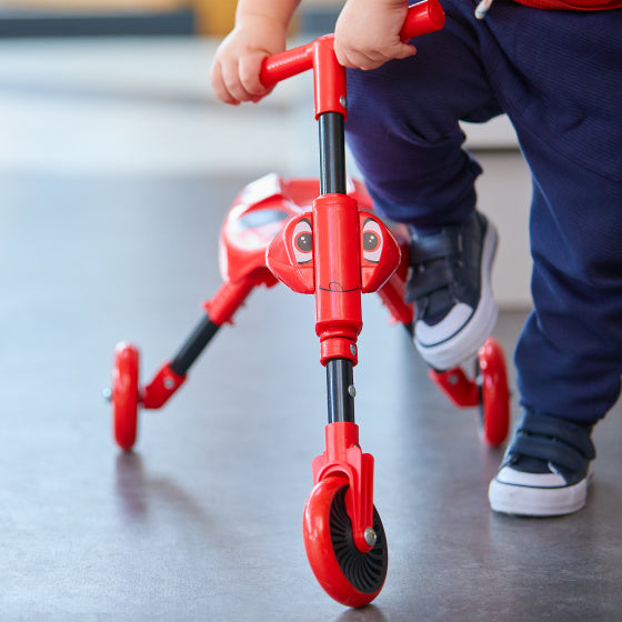 Das Bugs Scuttlebug Beetle Laufrad mit 3 Rädern Junior Rot Schwarz