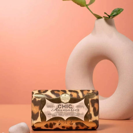Nesti Dante Chic Animalier Myrrhe Ingwer Tee Patchouli Seife 250gr.