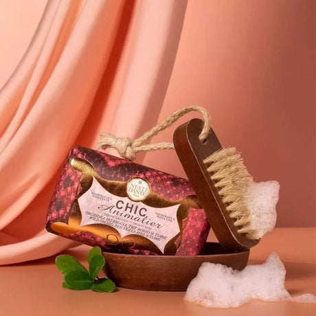 Nesti Dante Chic Animalier wilde Orchidee, rote Rea-Blätter Tiaré-Seife 250gr.