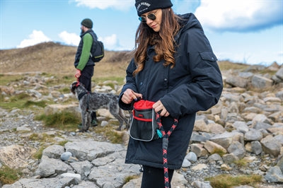 Kong Wandersack Walking Bag mit Poop Zakhouder