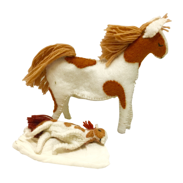 Papoose Toys Papoose Toys Hope hat ein Babybuch und ein Spielzeug